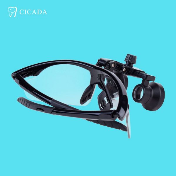 Ochelari cu lupe 2.5X cu iluminare LED